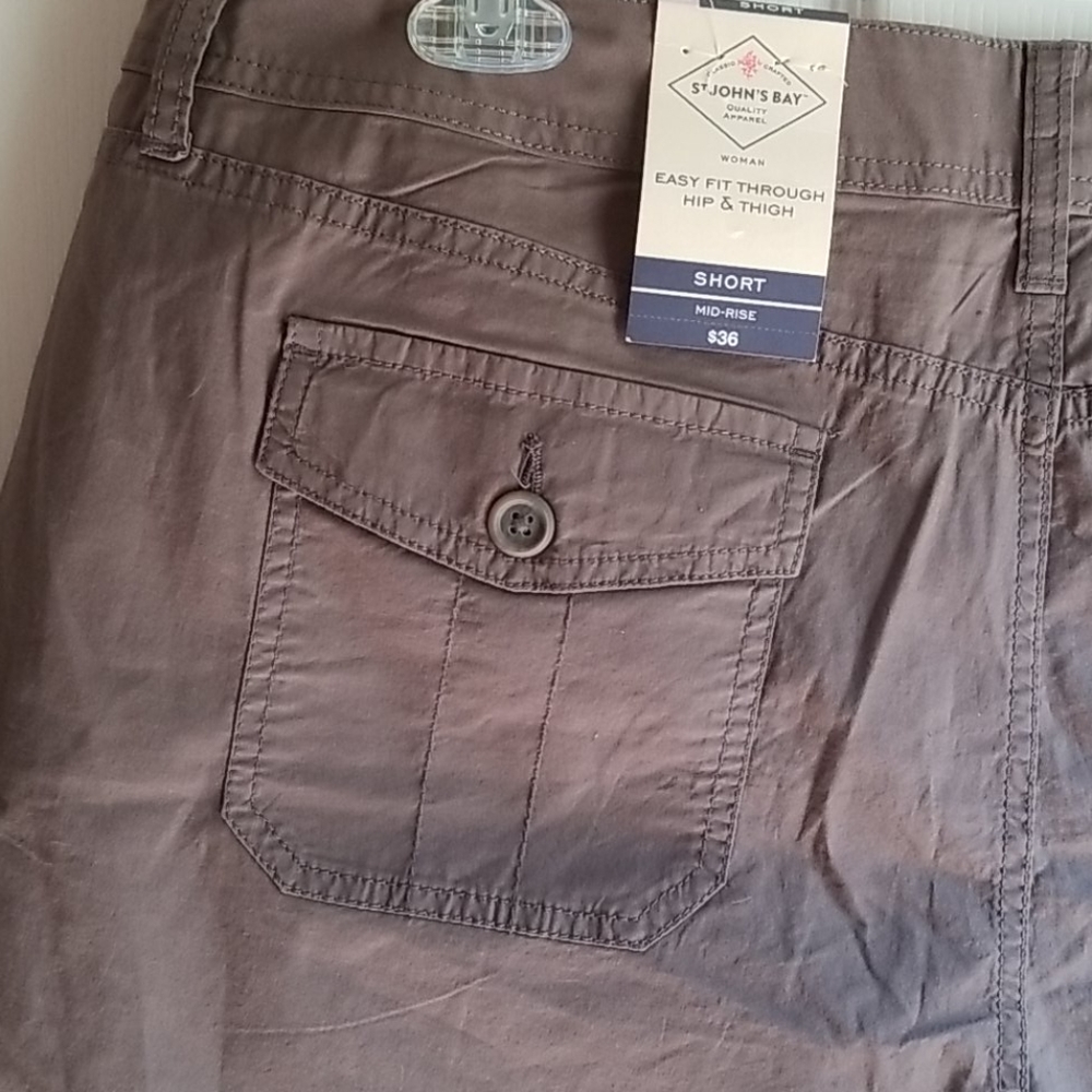 NWT ST JOHNS BAY TAUPE SHORTS - Picture 7 of 9
